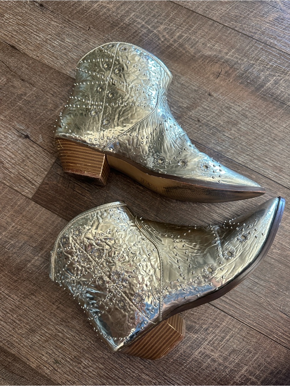 Free People vegan Leather Gold western/ cowboy boot - Picture 8 of 16
